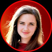 Symphony Solutions Employee Olga Popovych's profile photo