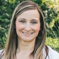 Halli Evans Email & Phone Number