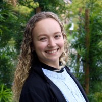 Sydney Holzknecht Email & Phone Number