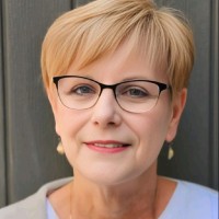 Lynn Yoho Email & Phone Number