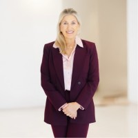 Maggie Holsomback Email & Phone Number