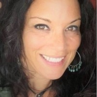 Roz Lowe Email & Phone Number