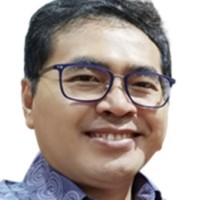 E-mail e número de telefone de Widi Cahyono