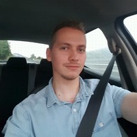Robert Marić Email