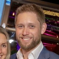 E-mail e número de telefone de Taylor McKenna