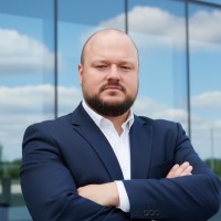 Björn Rösch Email