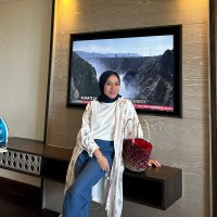 Deby Putri Email