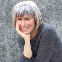 Anna Kavanagh Email & Phone Number