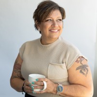 Gina MacMillan