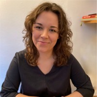 Kamila G. Email