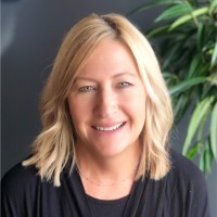 Cetera Financial Specialists Employee Karen White's profile photo