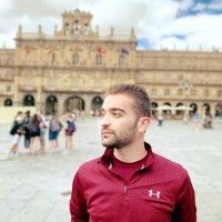 Víctor Velázquez Email