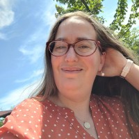 Angela Hunt Email & Phone Number