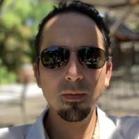SEPHORA Employee Leo Mora's profile photo