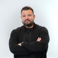 Erick Larios Email