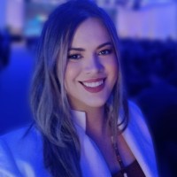 Marília Saveri Email