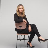 Jacqueline Redmond Email & Phone Number