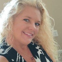 Midwest Filtration LLC Employee Lisa Becker's profile photo