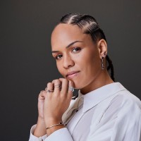 Firmeza Token Employee Aline Silva's profile photo