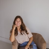 Alayna Nowoslawski Email & Phone Number