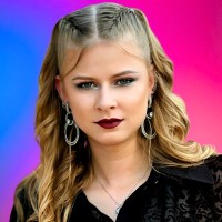 Kristina Glišović Email