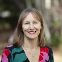 Distinctive Options Employee Kelli Browne's profile photo