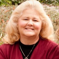 PacifiCorp Employee Carie Raddatz's profile photo