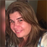 Beatriz Calazans Email