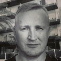 Árpád Juni Email