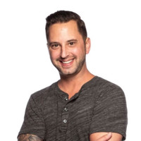 800.com Employee Adam Desautels's profile photo