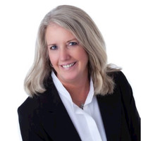 Bonnie Lowe