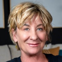 Coldwell Banker Select Real Estate Employee Tonnie Savage's profile photo