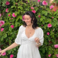 ISAWITFIRST.com Employee Jessica Barker's profile photo