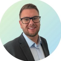 Lee Male Email