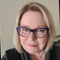 Land Title Guarantee Company Employee Linda Ripley's profile photo