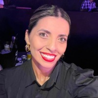 Adriela de Souza Curci Email