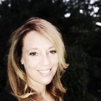 Outerland Employee Robyn C.'s profile photo