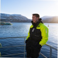 Isak Brønstad Email