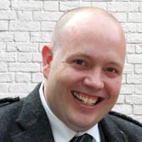 Iain Gibbons Email