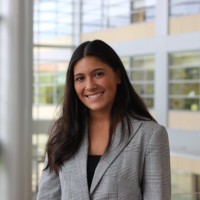 Julia Cunha Email