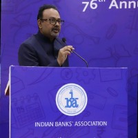 E-mail e número de telefone de Madhav Nair