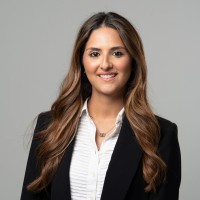 Roxanna Ghassemlou Email