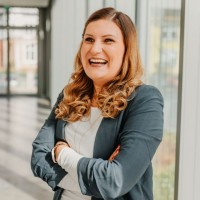 Carina Böhm Email
