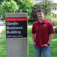 Right Idea Media & Creative Employee Eli Monson's profile photo