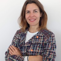 E-mail e número de telefone de Paula Serrano Riesgo