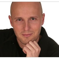 Daniel Brocker Email