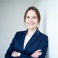 Carolin Behr Email