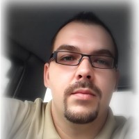 MacIej Chechlacz Email