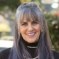 Revel Real Estate Employee Connie Aronson-Wayne's profile photo
