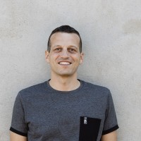 Thomas Wolfrum Email